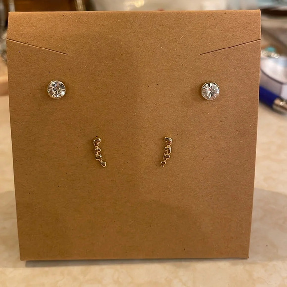 Earrings, Gold Tone Posts, Bundle of 2, New - Picture 1 of 3